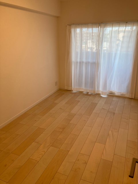 ライオンズマンション横浜桜木町 洋室